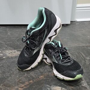 Women's Black and Mint Athletic Shoes Wave Inspire14